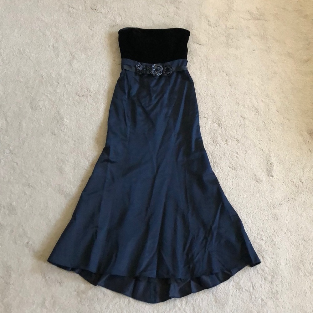 Vera Wang Lavender Label evening gown (size 6)